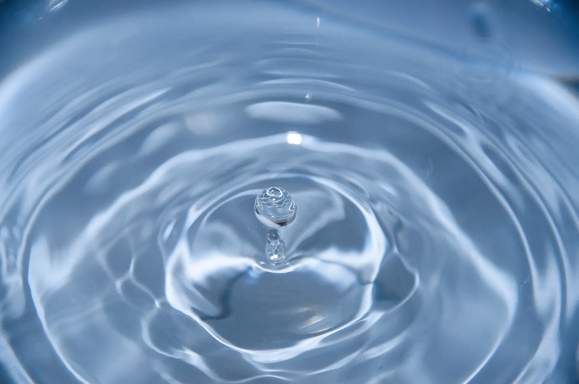 Wasser-Lesen: Hydromantie als eine Form der Divination
