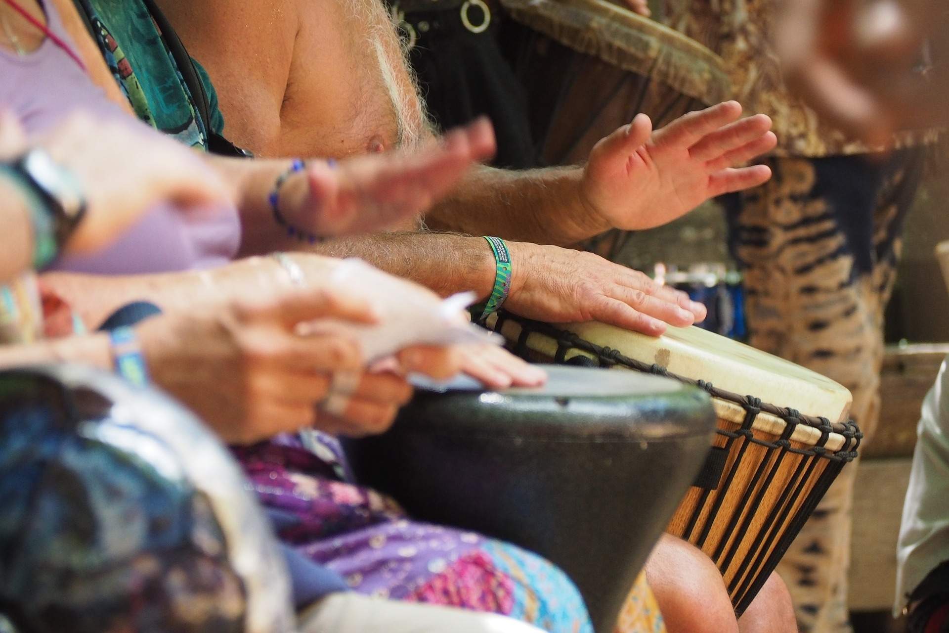 Die Rolle von Trommeln in alten Ritualen - Kraft Rhythmus