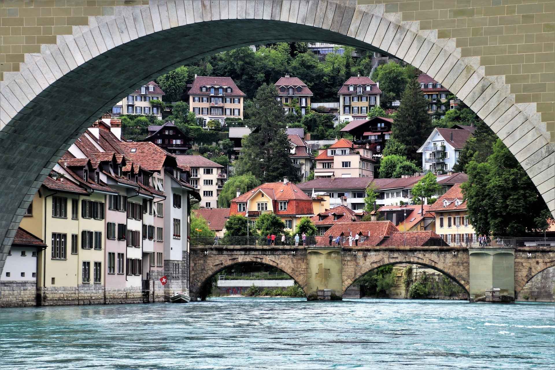 https://www.gabegottes.ch/hellsehen-kartenlegen-rituale-und-astrologie-in-bern/