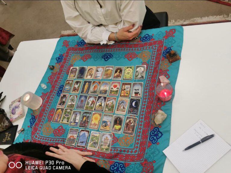 Kartenlegen Event Buchung Schweiz